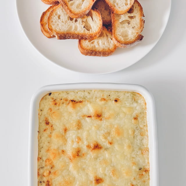 マッシュドポテトとカリフラワーのサワークリームオニオンディップ