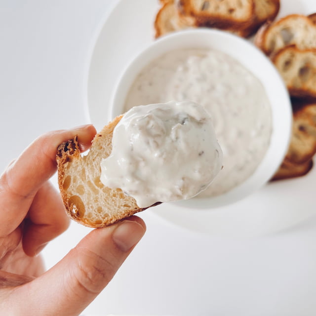 あめ色玉ねぎとギリシャヨーグルトのディップ