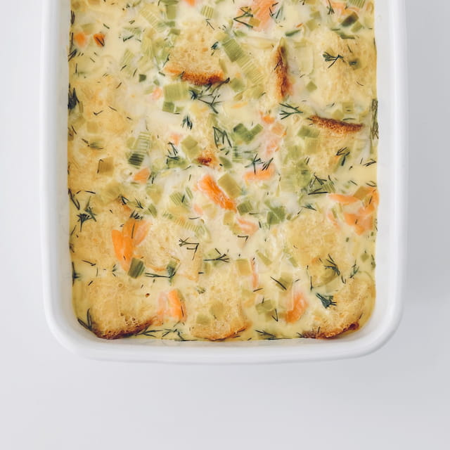 スモークサーモンとポロネギのパンプディング